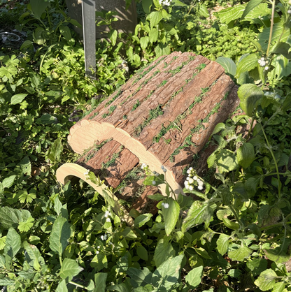 Egelhuis zijaanzicht met natuurlijk hout